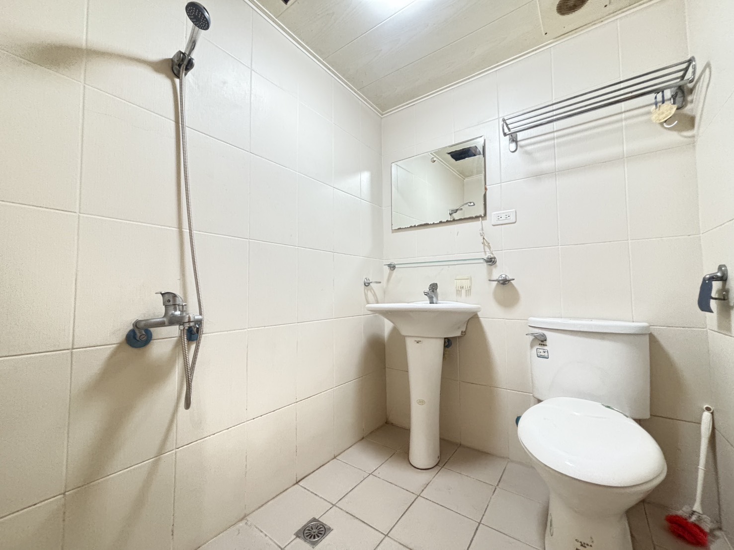 🏡 一中街套房｜租屋補助、台水電、寵物友善 - 照片 4