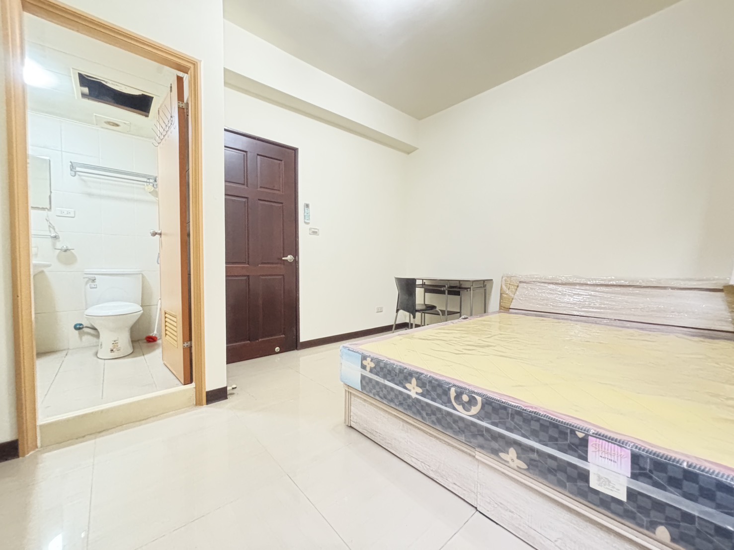 🏡 一中街套房｜租屋補助、台水電、寵物友善 - 照片 2