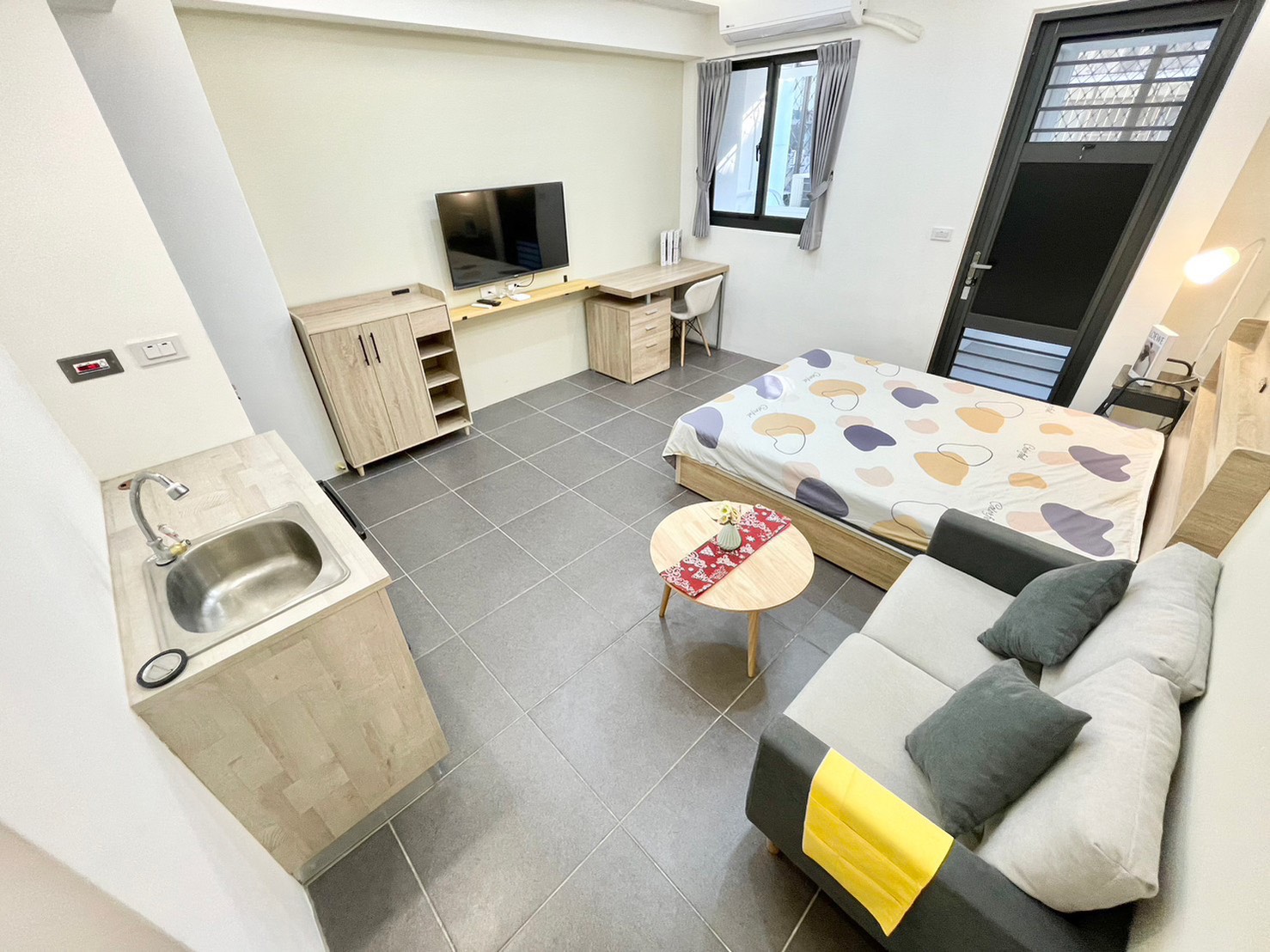 🏡 西區精裝修套房|設備齊全、近中教大審計新村