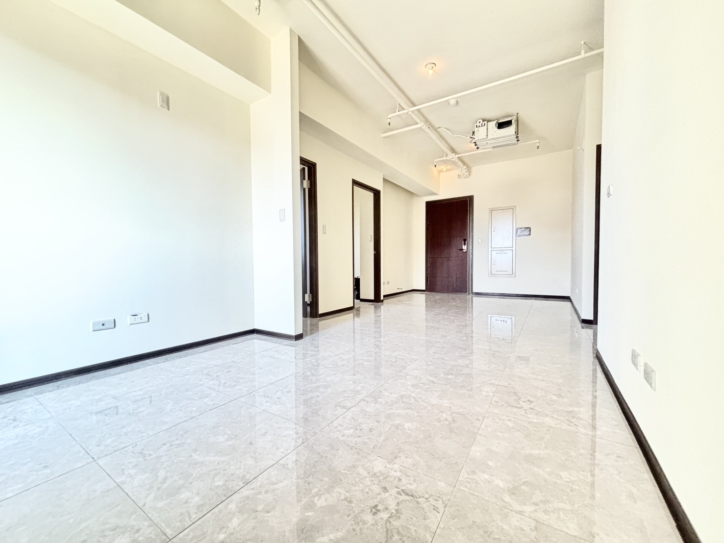 🏡 西區 3 房 2 衛｜臺灣大道門牌、近草悟道、可申請租屋補助 - 照片 2