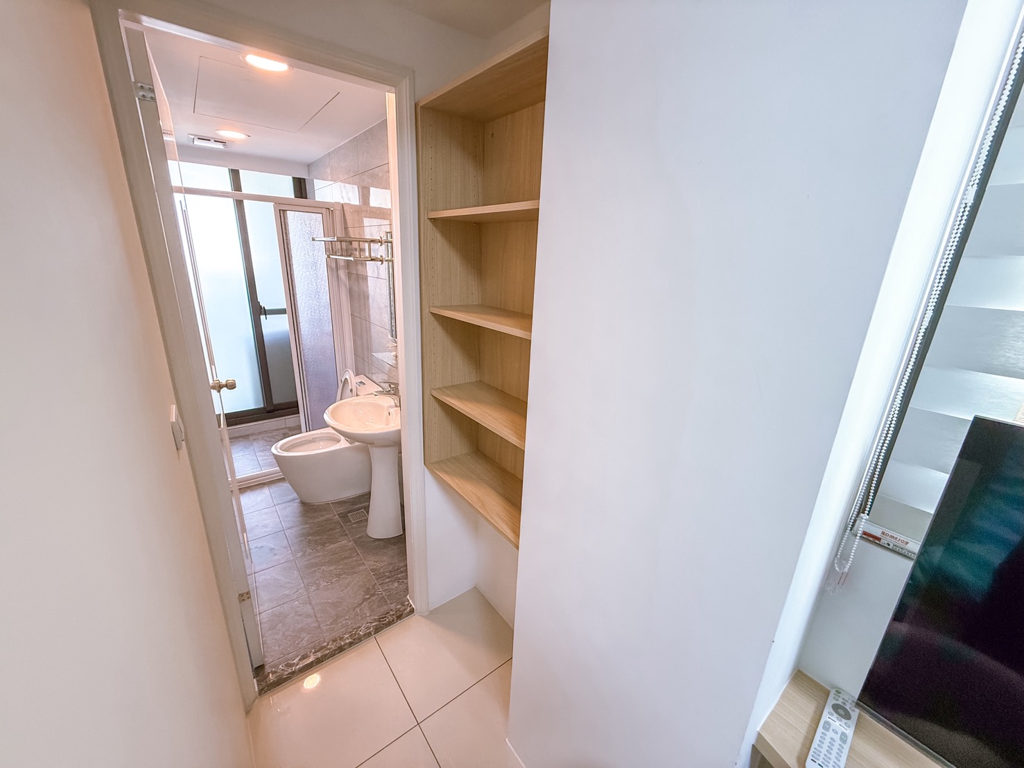🏡 水湳路獨立套房｜租屋補助、可開伙、近漢神百貨 - 照片 3