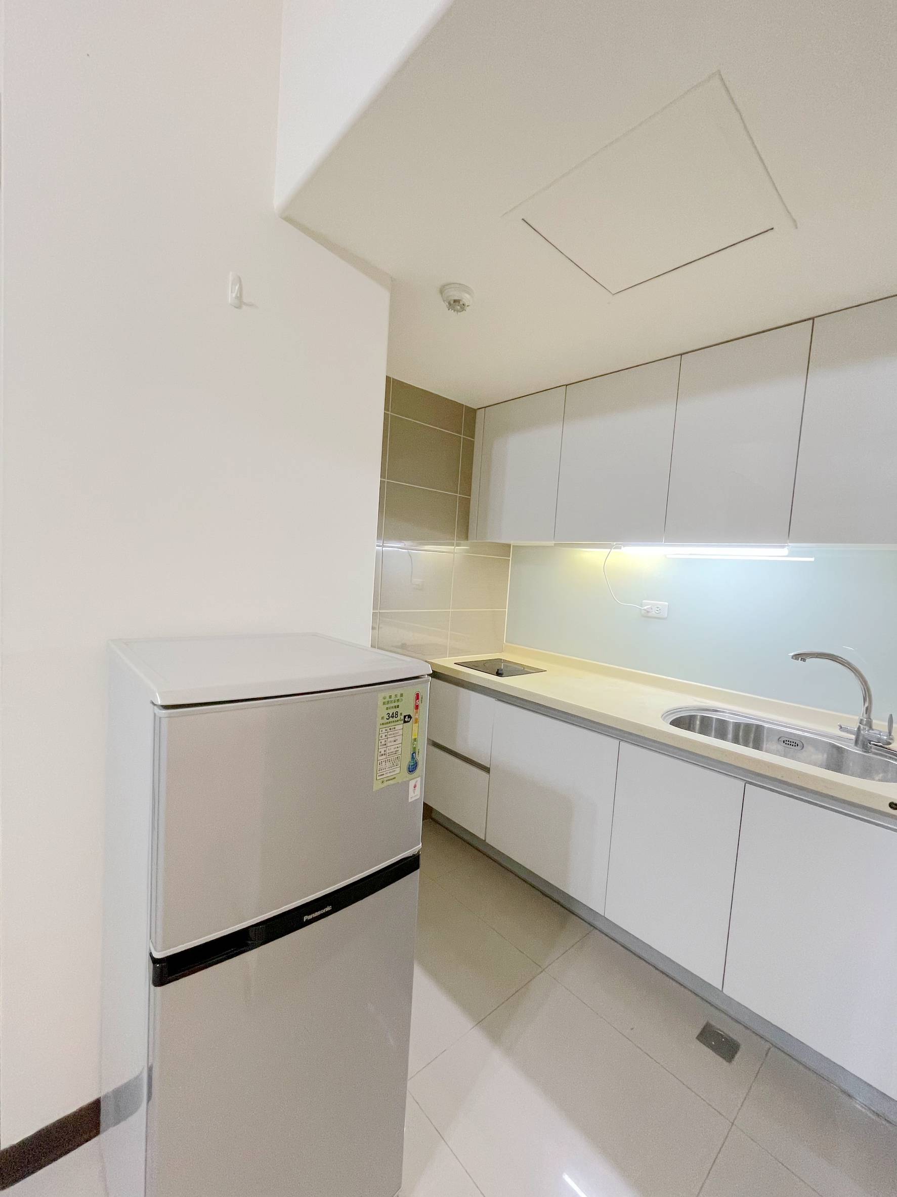 🏡 西屯路二段 2 房｜設備齊全、近逢甲商圈 - 照片 3