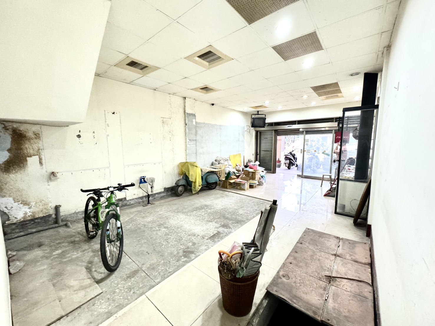 🏢 北區 B1-1F 店面｜可報稅、台水電、近中國醫 - 照片 3