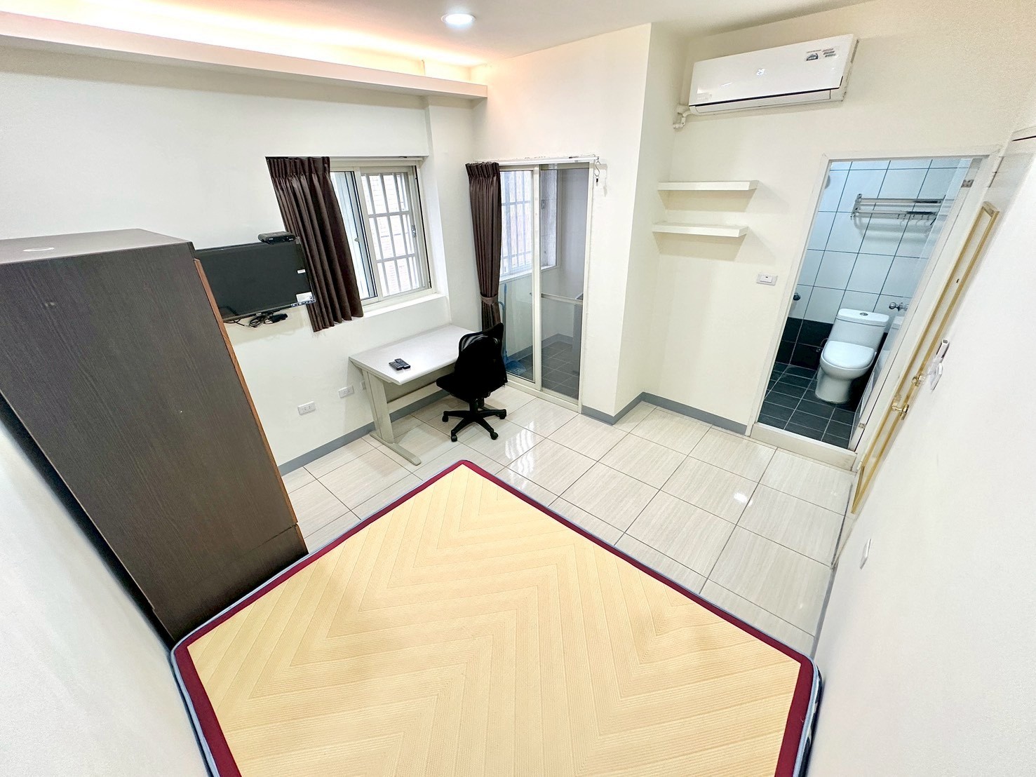 🏡 西屯區獨立套房|租屋補助、獨立陽台、近逢甲商圈 - 照片 1