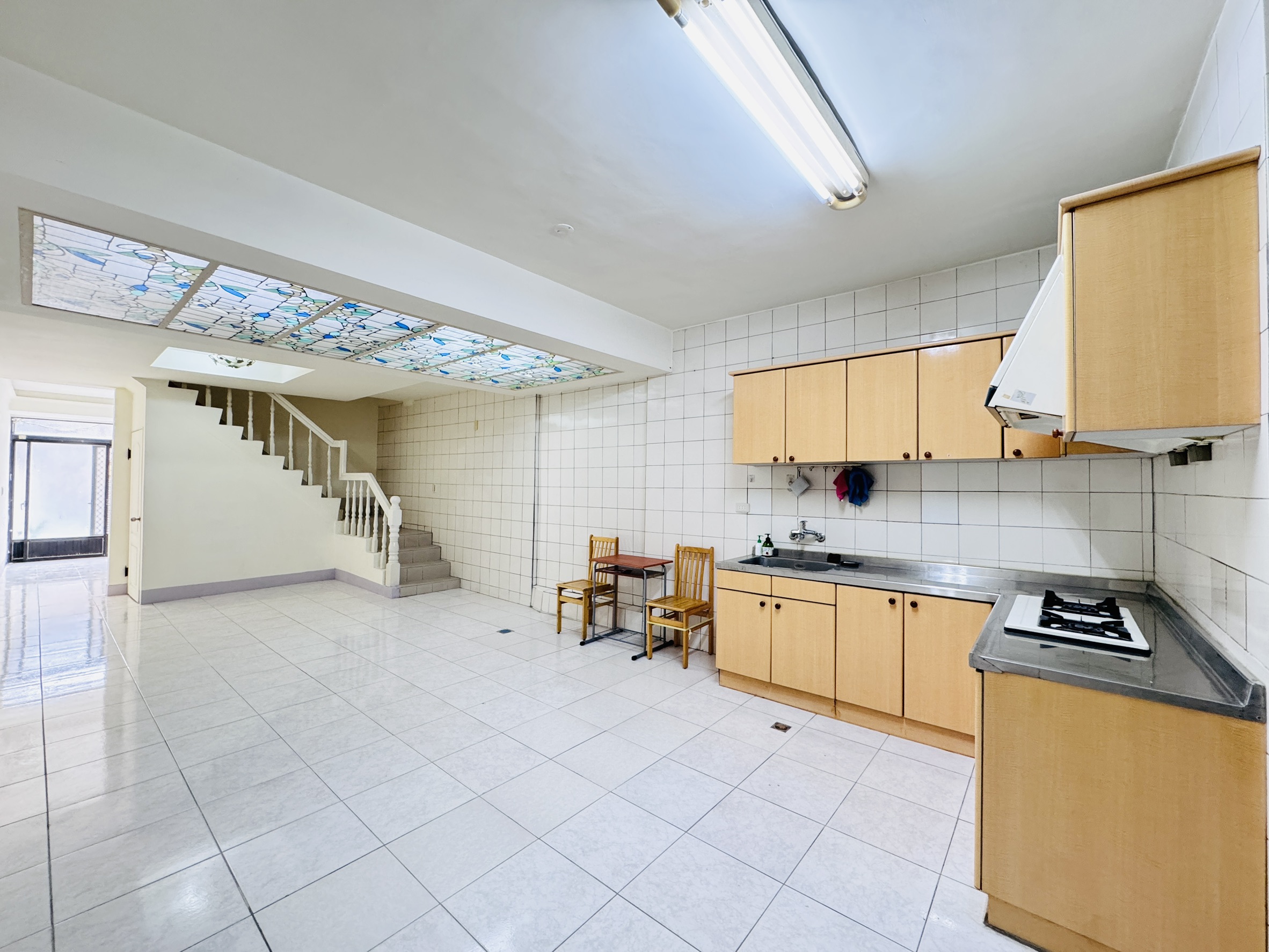 🏡 整棟透天4房｜中山醫、大慶商圈｜可租補.新整理！ - 照片 4