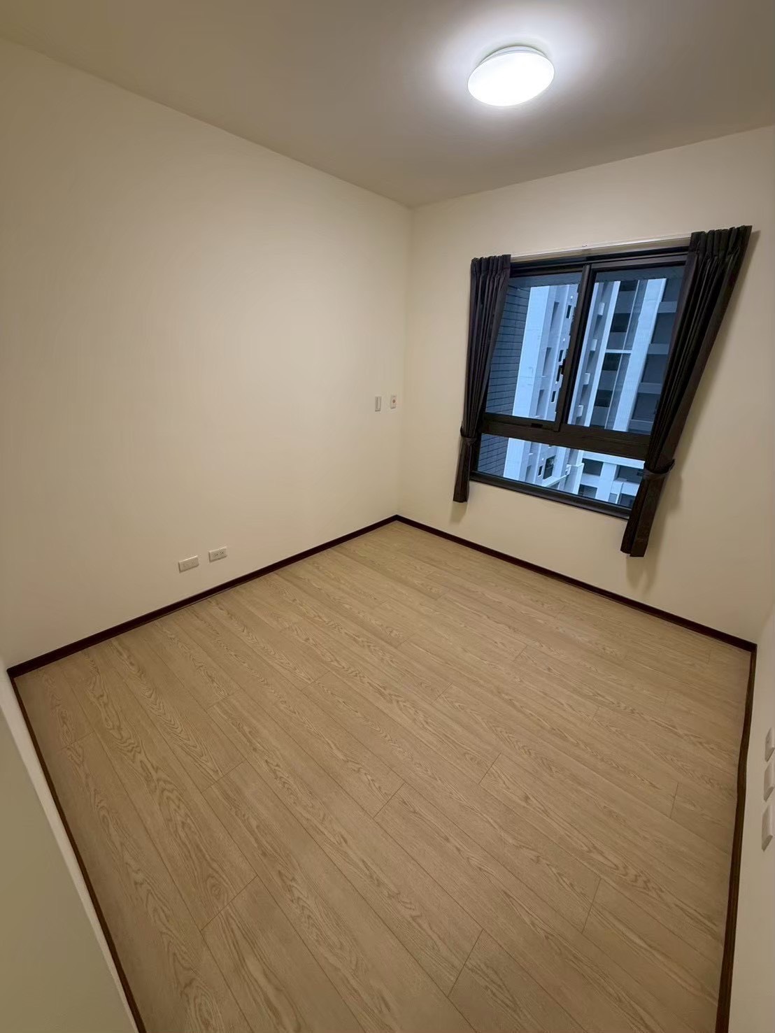 🏡 東區 6F 景觀 2 房｜近 Lalaport、台水電可開伙 - 照片 5