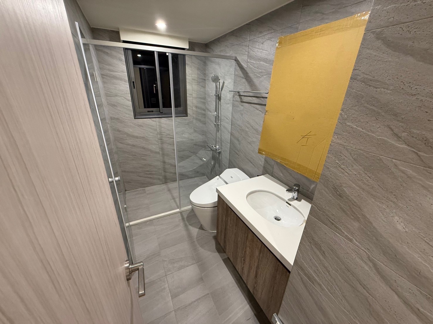 🏡 東區 6F 景觀 2 房｜近 Lalaport、台水電可開伙 - 照片 2
