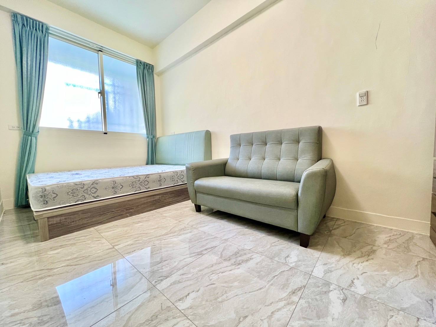 🏡 北區華中街套房｜租屋補助、包裹代收 - 照片 1