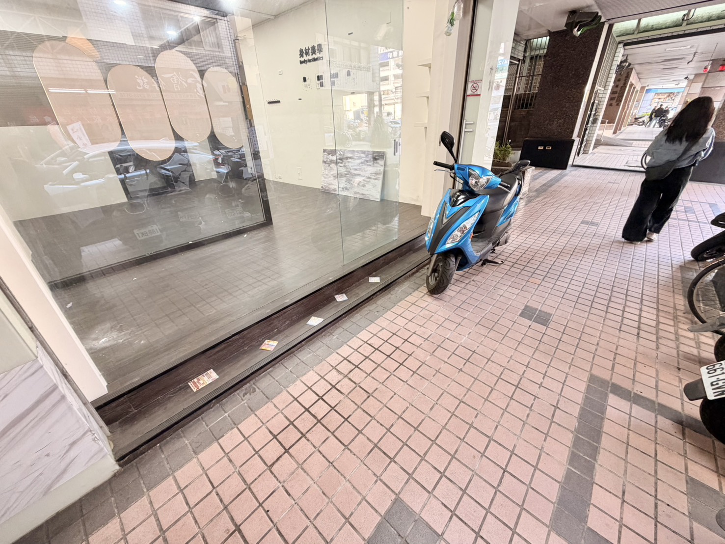 🏢 南屯大英街一樓金店面｜近文心森林公園、享包裹代收 - 照片 3
