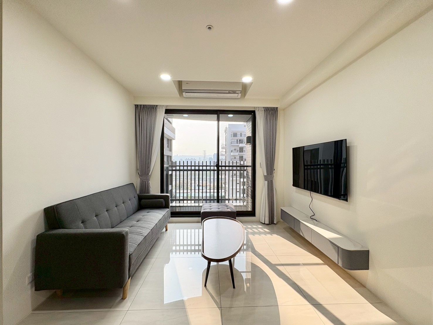 🏡 南屯新富路 3 房 2 衛｜坤悅心富郁、高樓景觀、含平面車位 - 照片 1