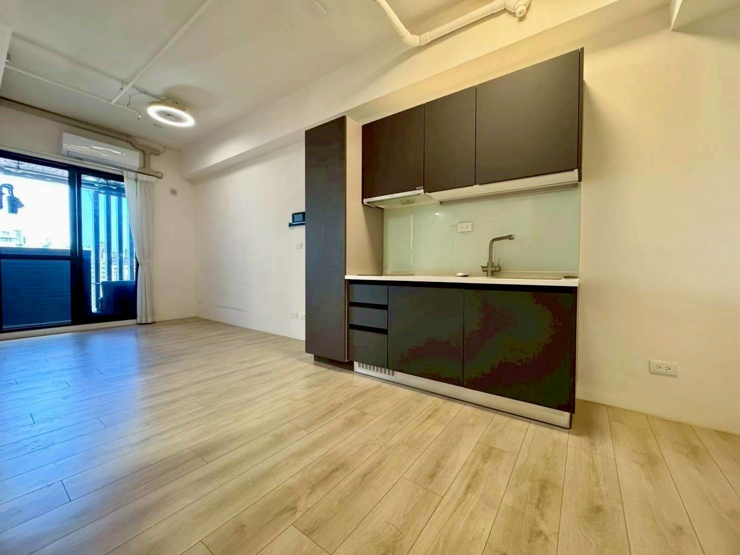 🏡 全新2房平車｜黎明商圈、林新醫院｜可租補 傢俱家電可補齊！ - 照片 2