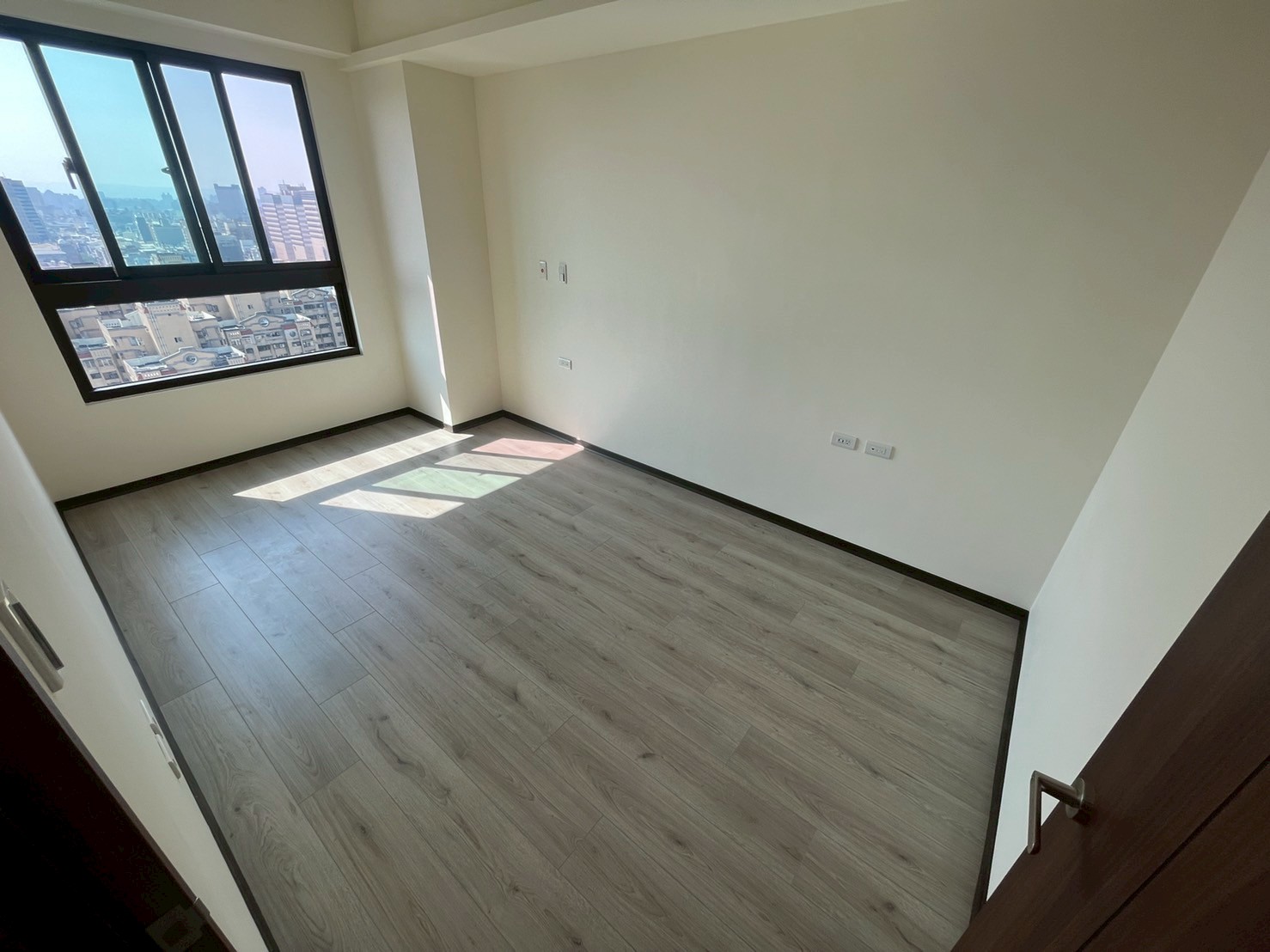 🏡 北區3房｜中國醫、中友百貨｜台水電、可開伙 - 照片 2