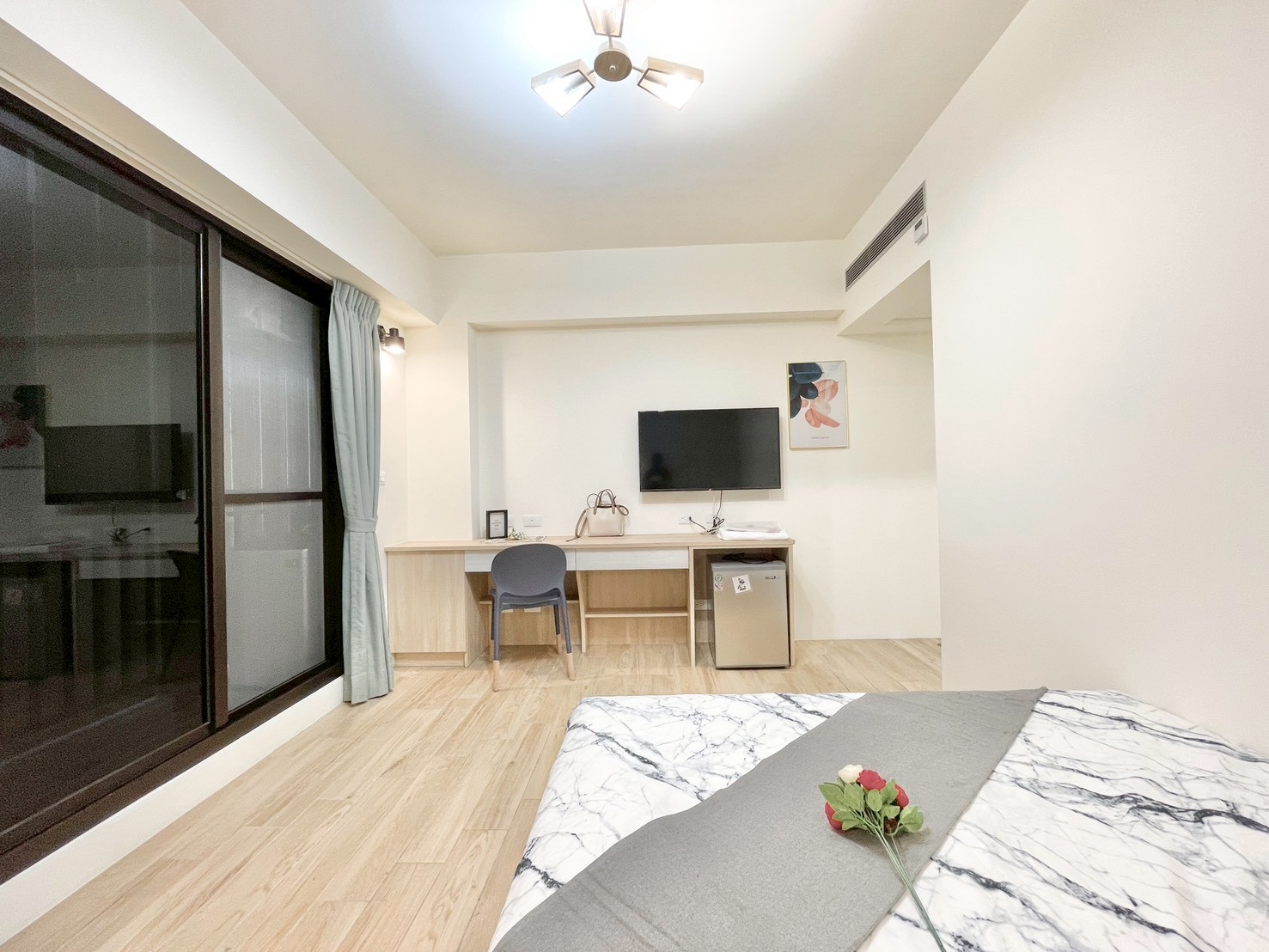 🏡 南屯永春路套房｜獨立陽台、垃圾處理、近嶺東商圈 - 照片 3