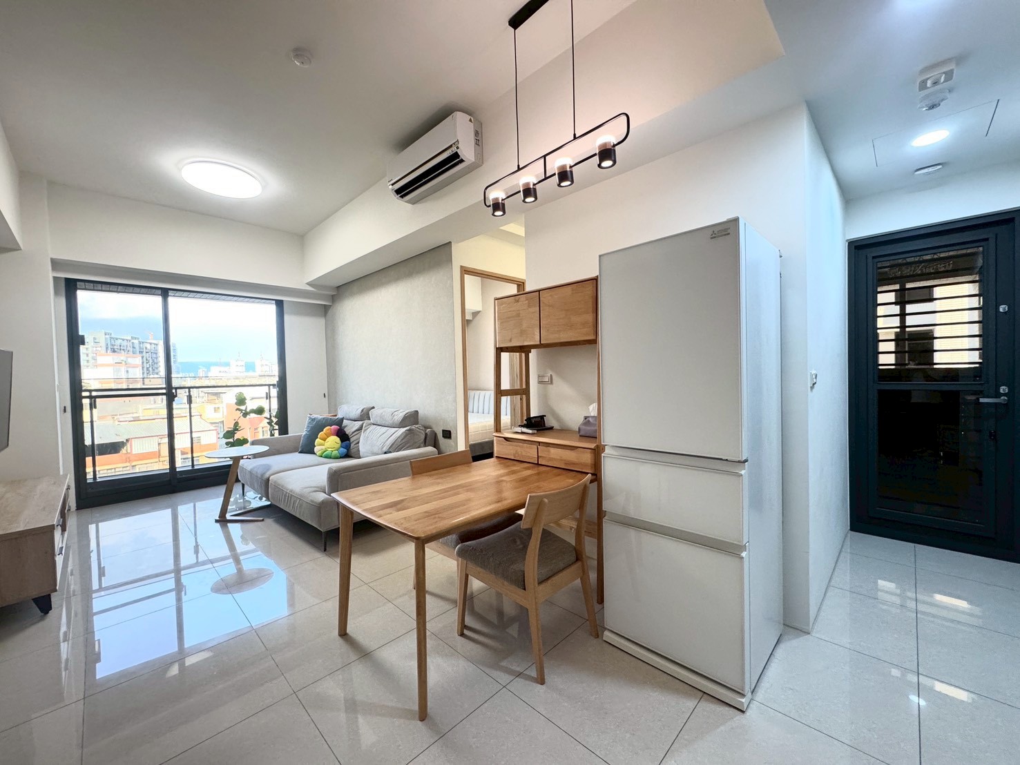 🏡 西屯區 3 房 2 衛｜國聚之遇、近中央公園、租補台水電 - 照片 1